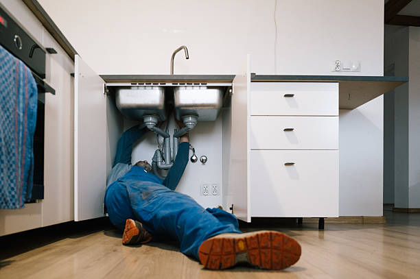 Professional Plumbing technician working in Skippers, VA